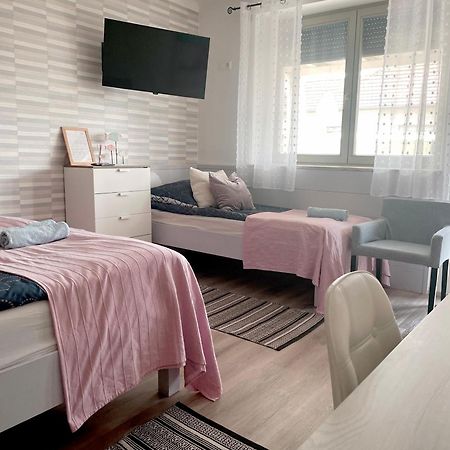 Szelrozsa Apartmanhaz Velence Ngoại thất bức ảnh